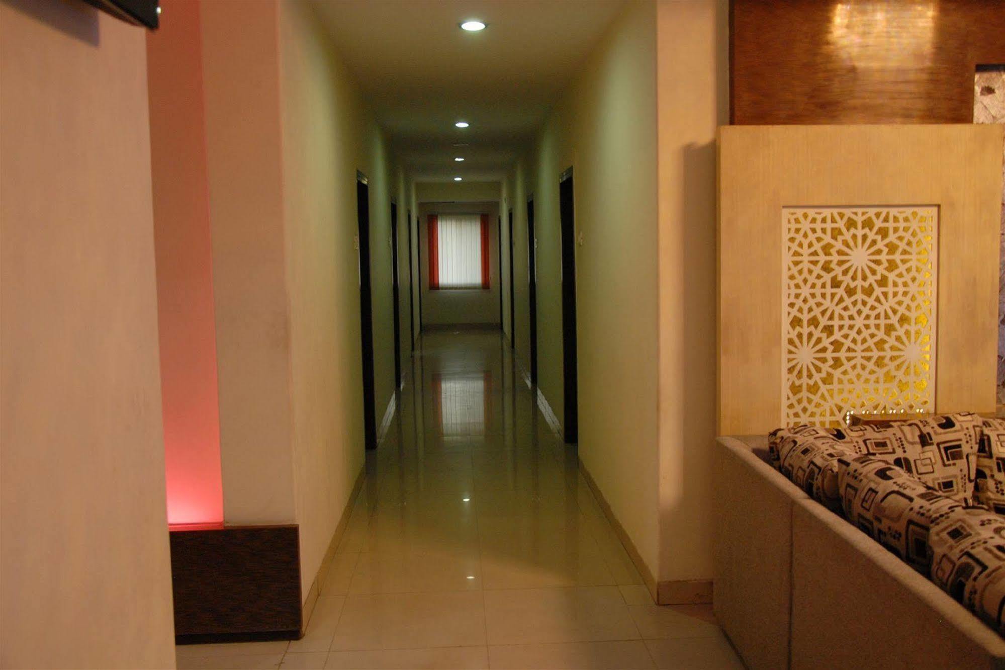 Hotel Enzo International Bangalore Exterior foto